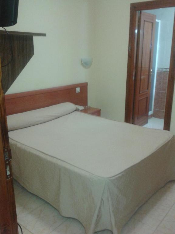 Hotel Los Hermanos Ocana  Room photo