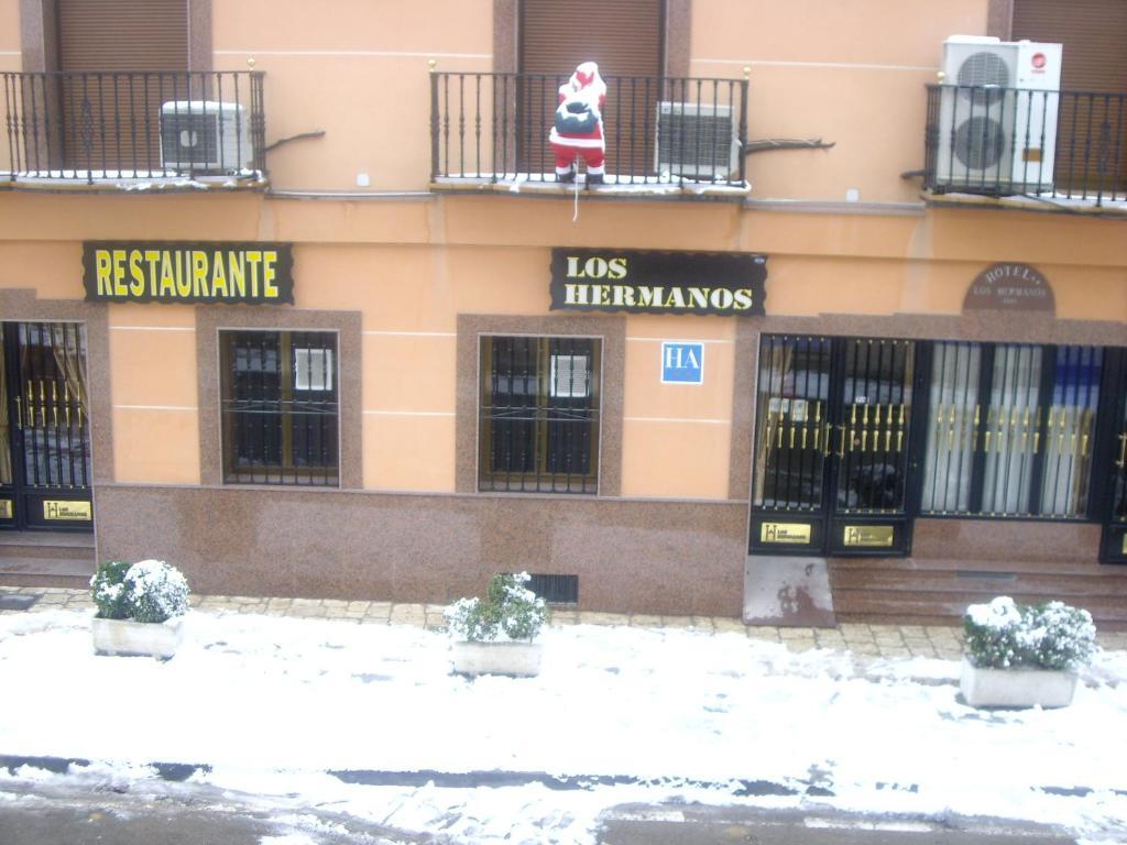 Hotel Los Hermanos Ocana  Exterior photo