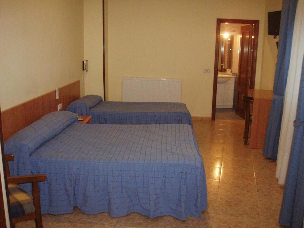 Hotel Los Hermanos Ocana  Room photo