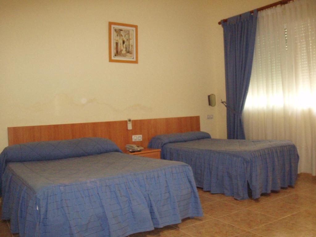 Hotel Los Hermanos Ocana  Room photo